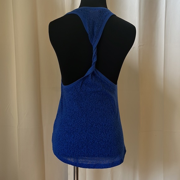 Nike Twisted back burnout tank top - Picture 2 of 10